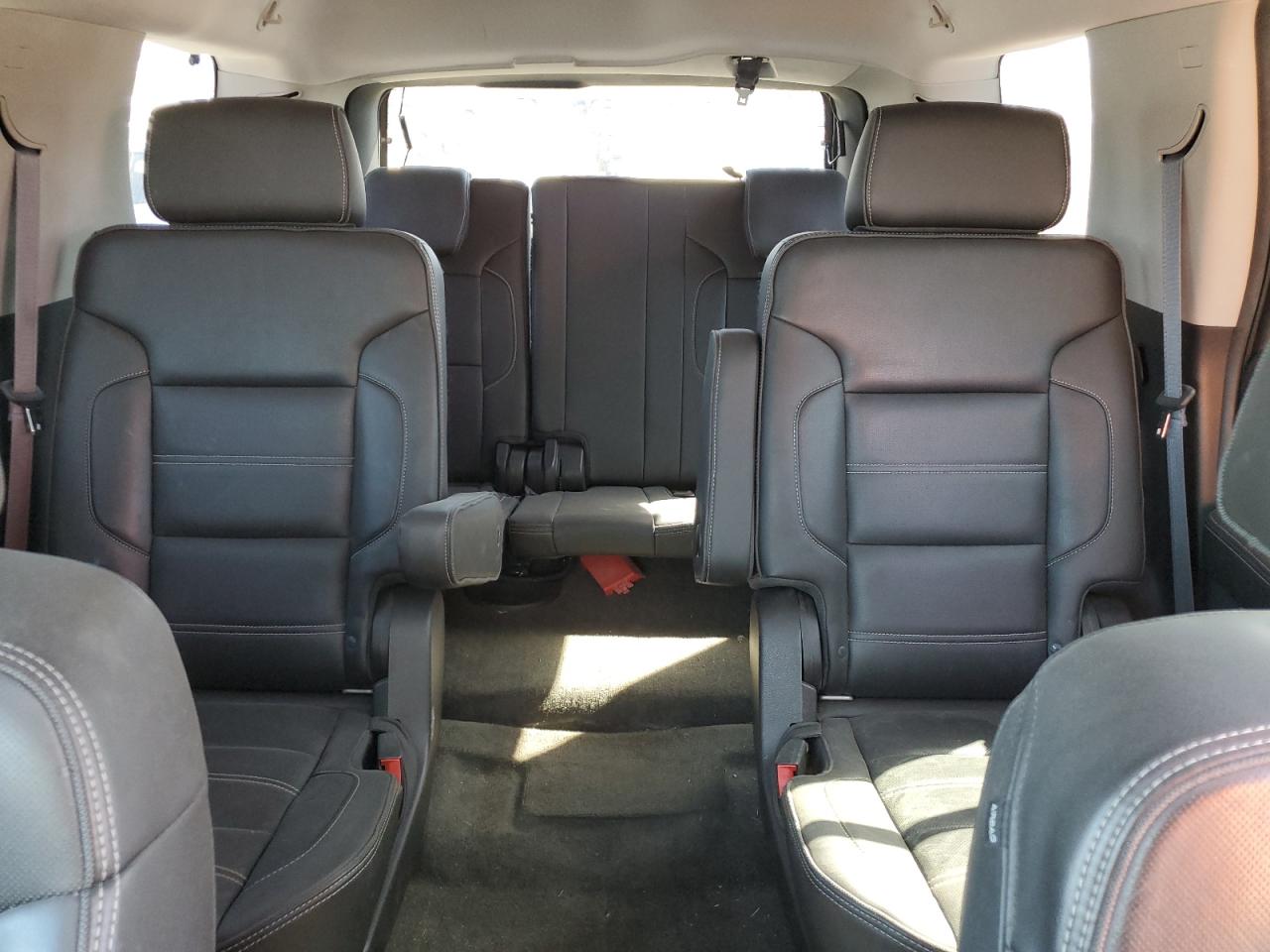 2015 GMC Yukon - Image 10