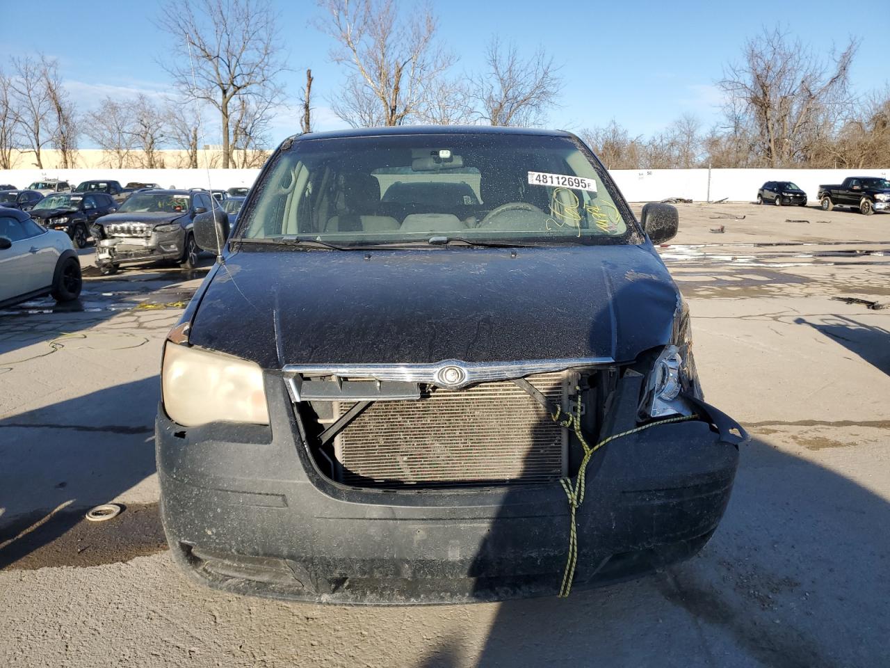 2009 Chrysler Town & Country - Image 5