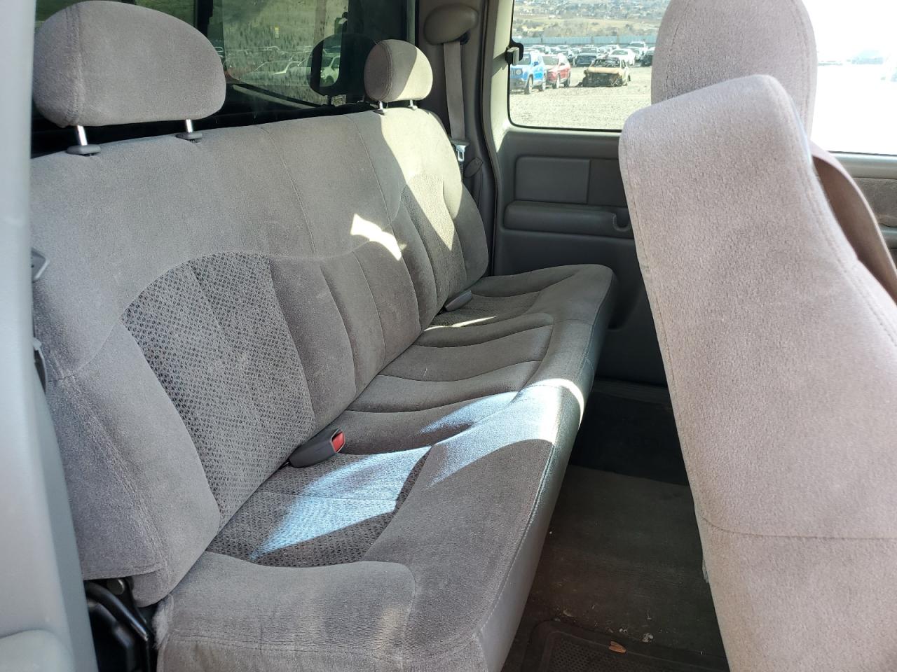 2000 Chevrolet Silverado - Image 11