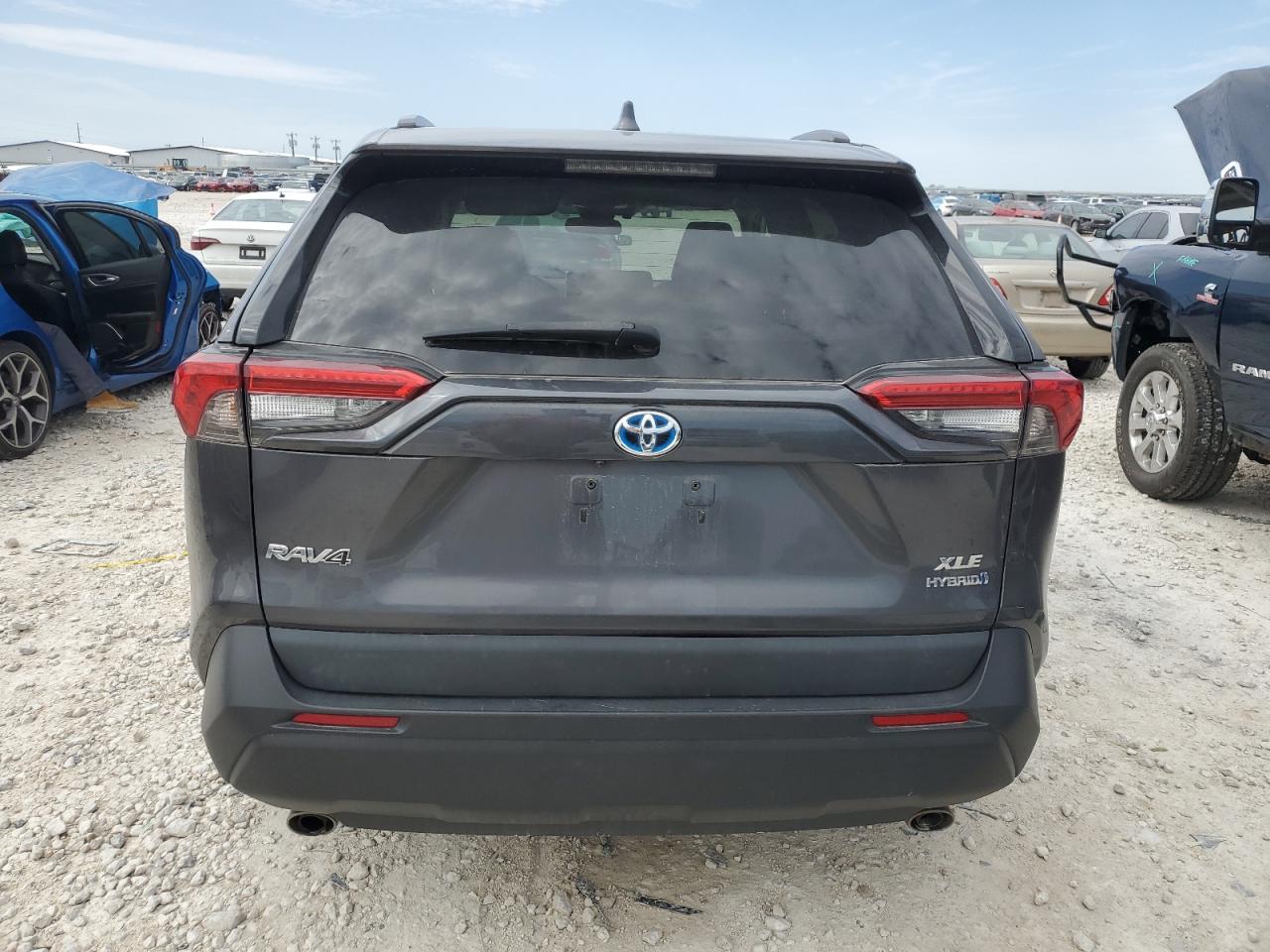 2021 Toyota RAV 4 - Image 6