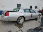2010 Lincoln Town Car Signature Limited zu verkaufen in Farr West, UT - Front End