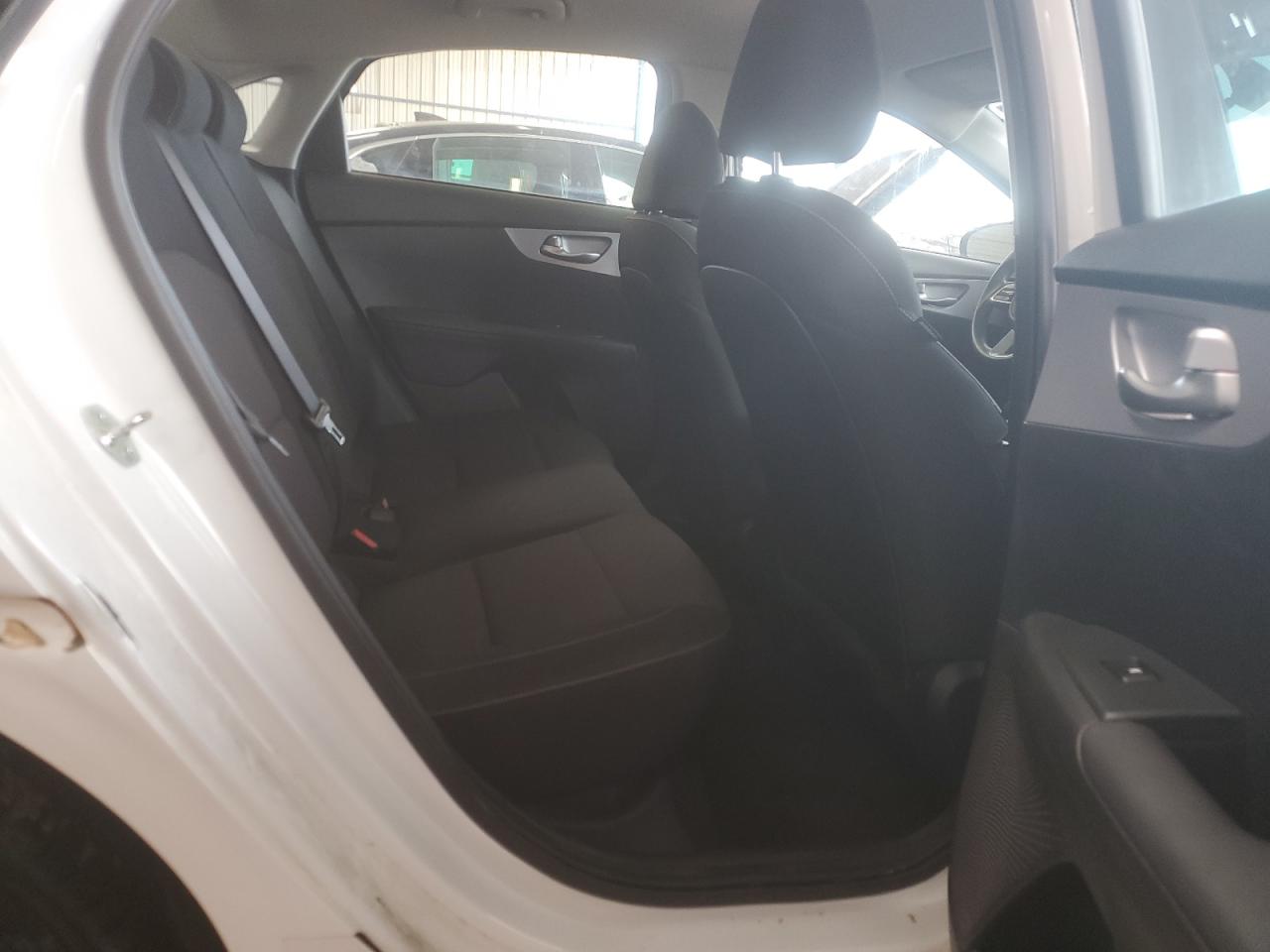 2024 Kia Forte - Image 10