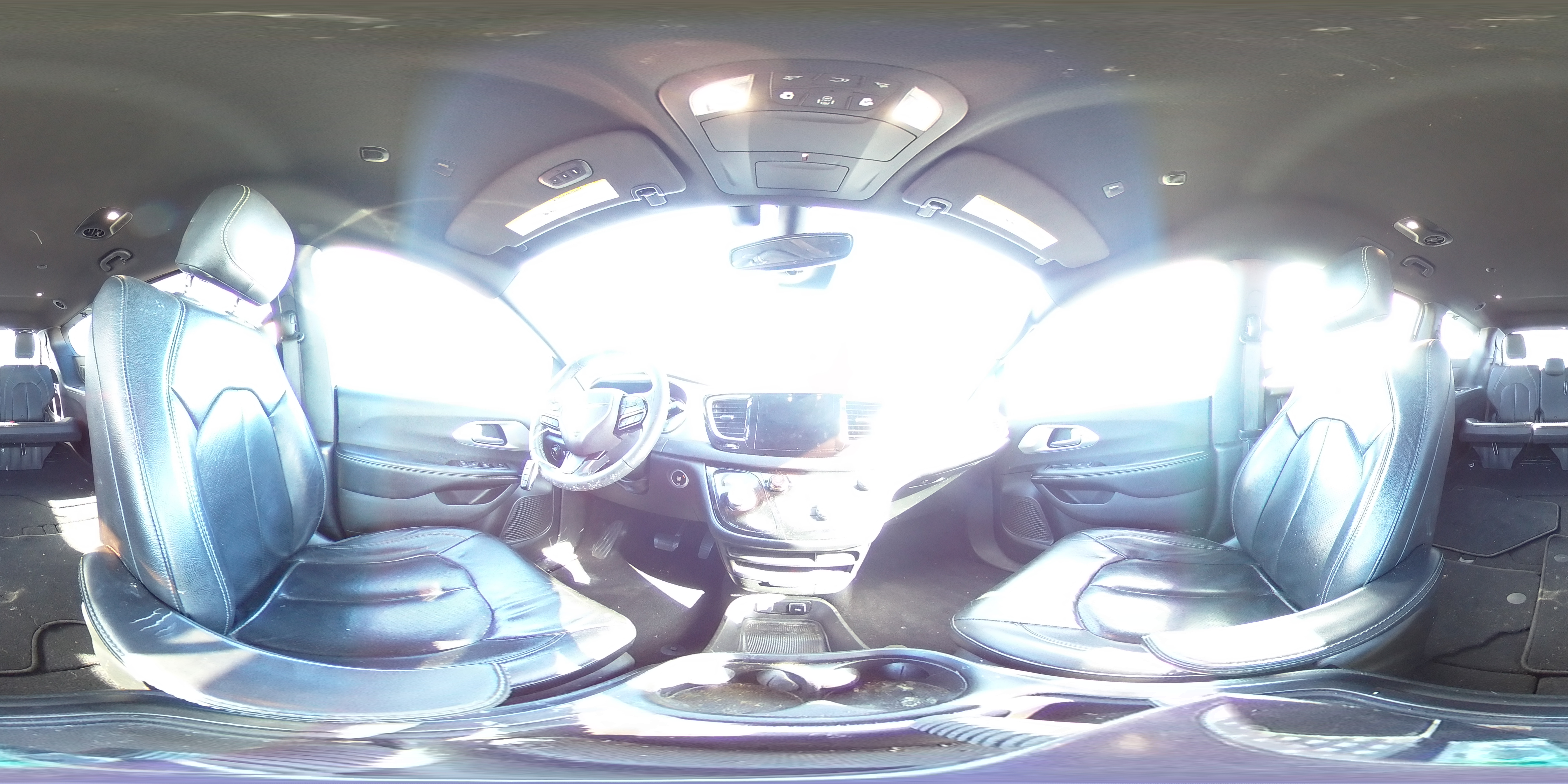 2018 Chrysler Pacifica - Image 14