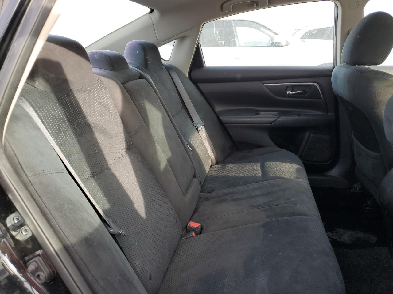 2015 Nissan Altima - Image 10