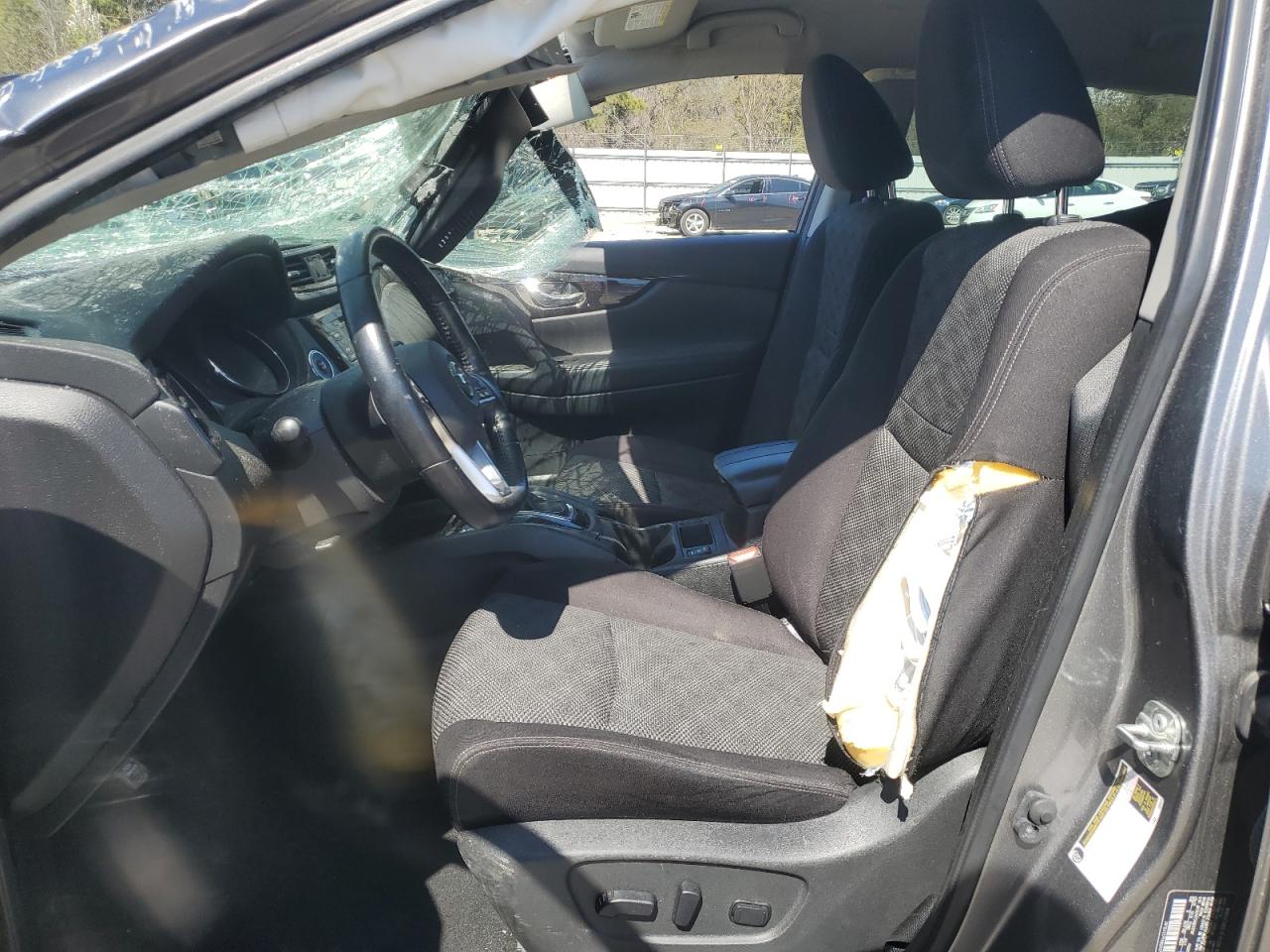 JN1BJ1CP0KW243797 NISSAN ROGUE 2019