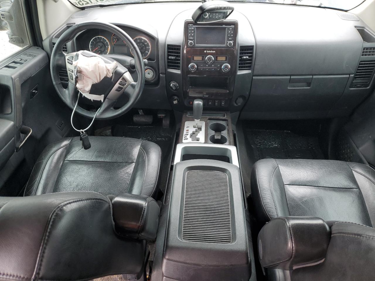 2013 Nissan Titan - Image 8