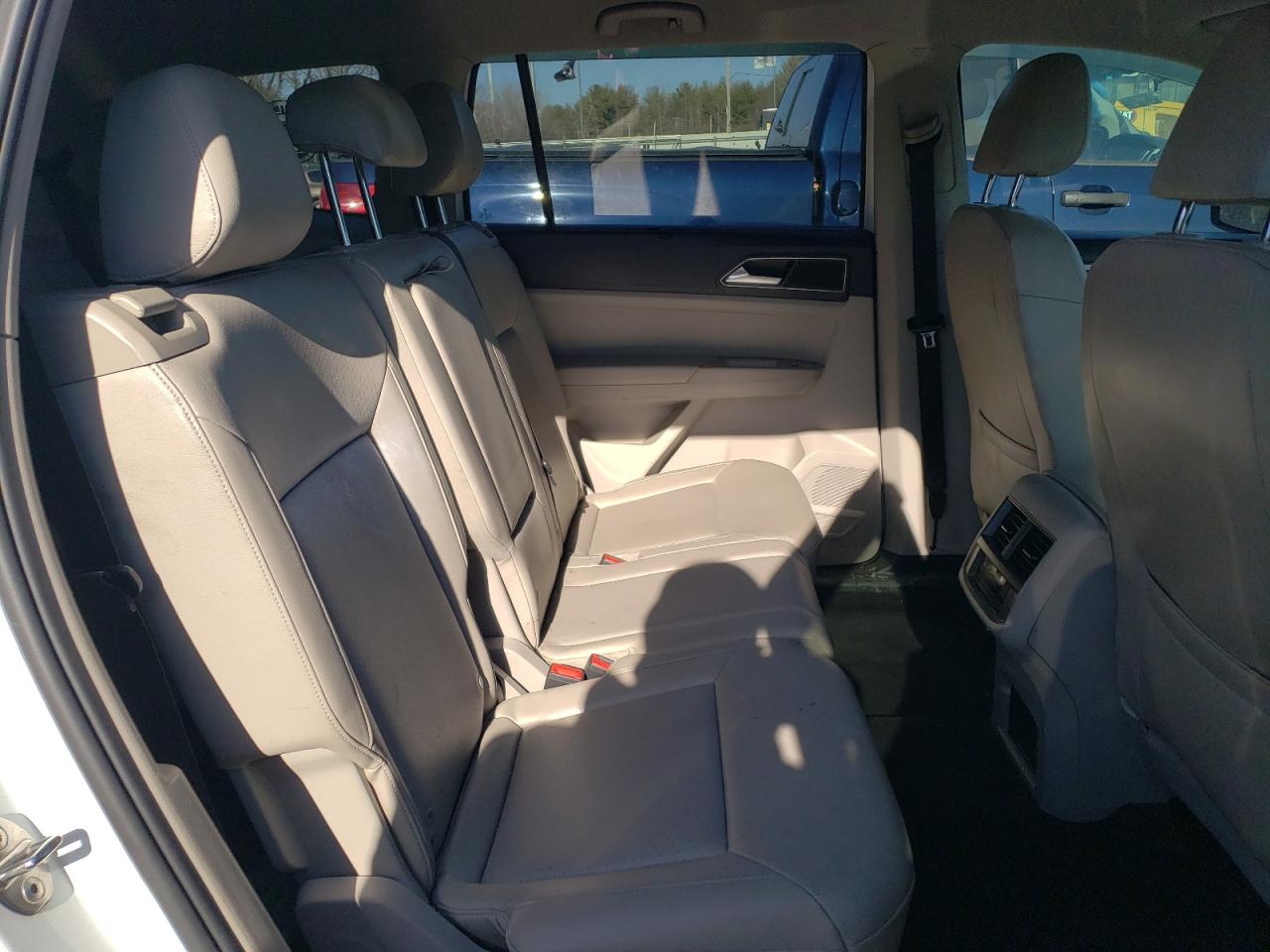2018 Volkswagen Atlas - Image 11