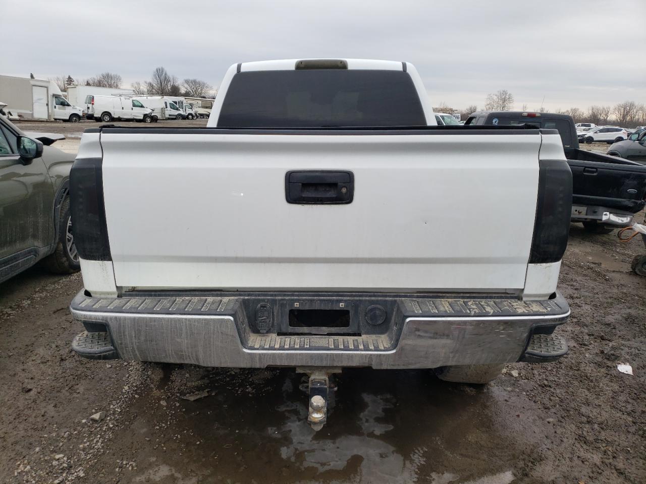1GCVKREC8JZ155111 CHEVROLET ALL Models 2018