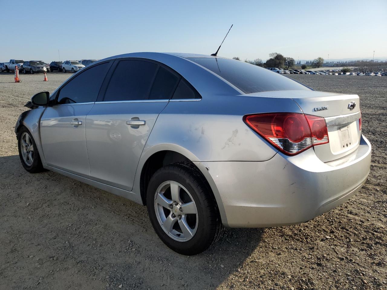 2011 Chevrolet Cruze - Image 2
