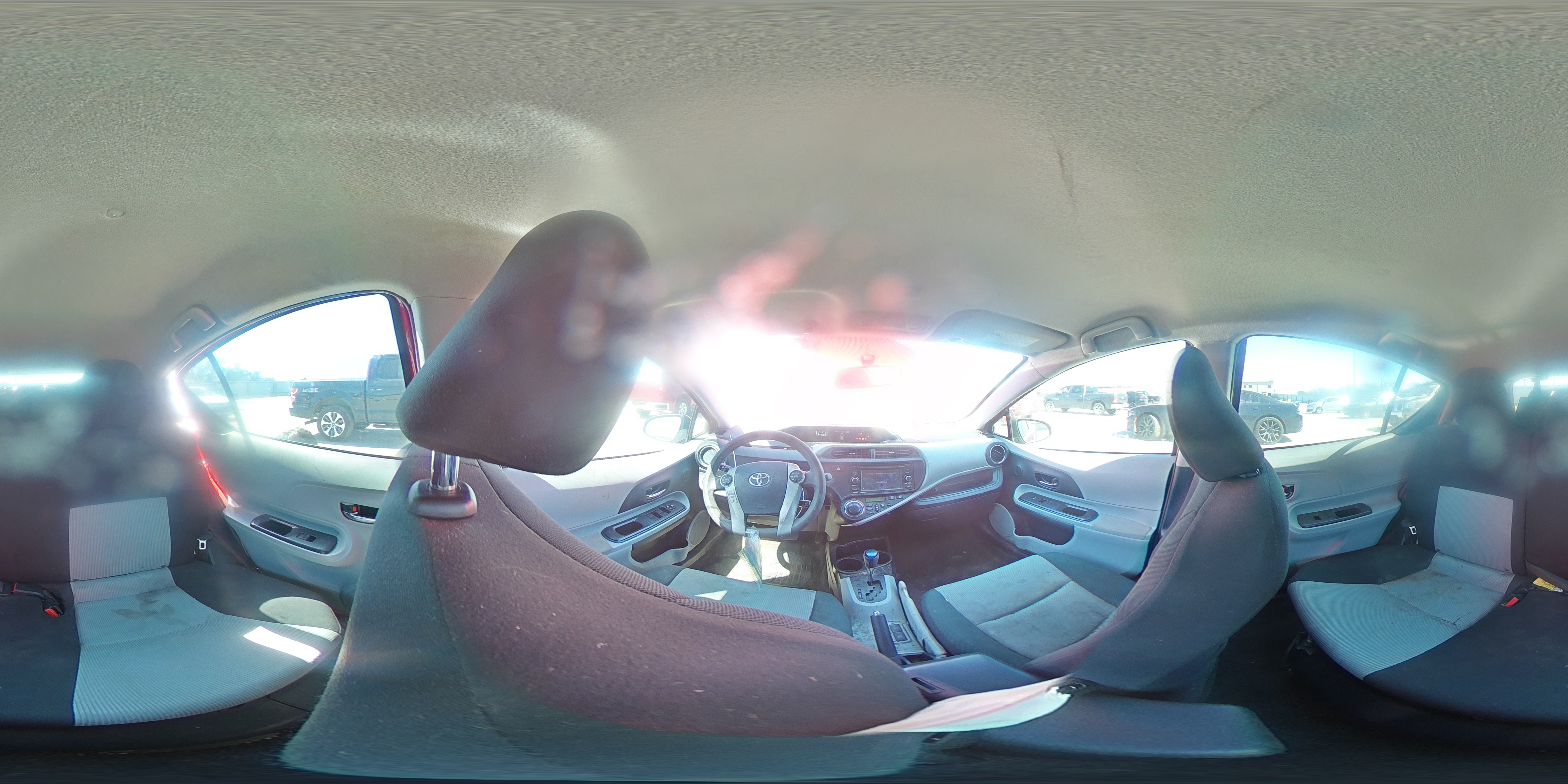 2012 Toyota Prius - Image 14