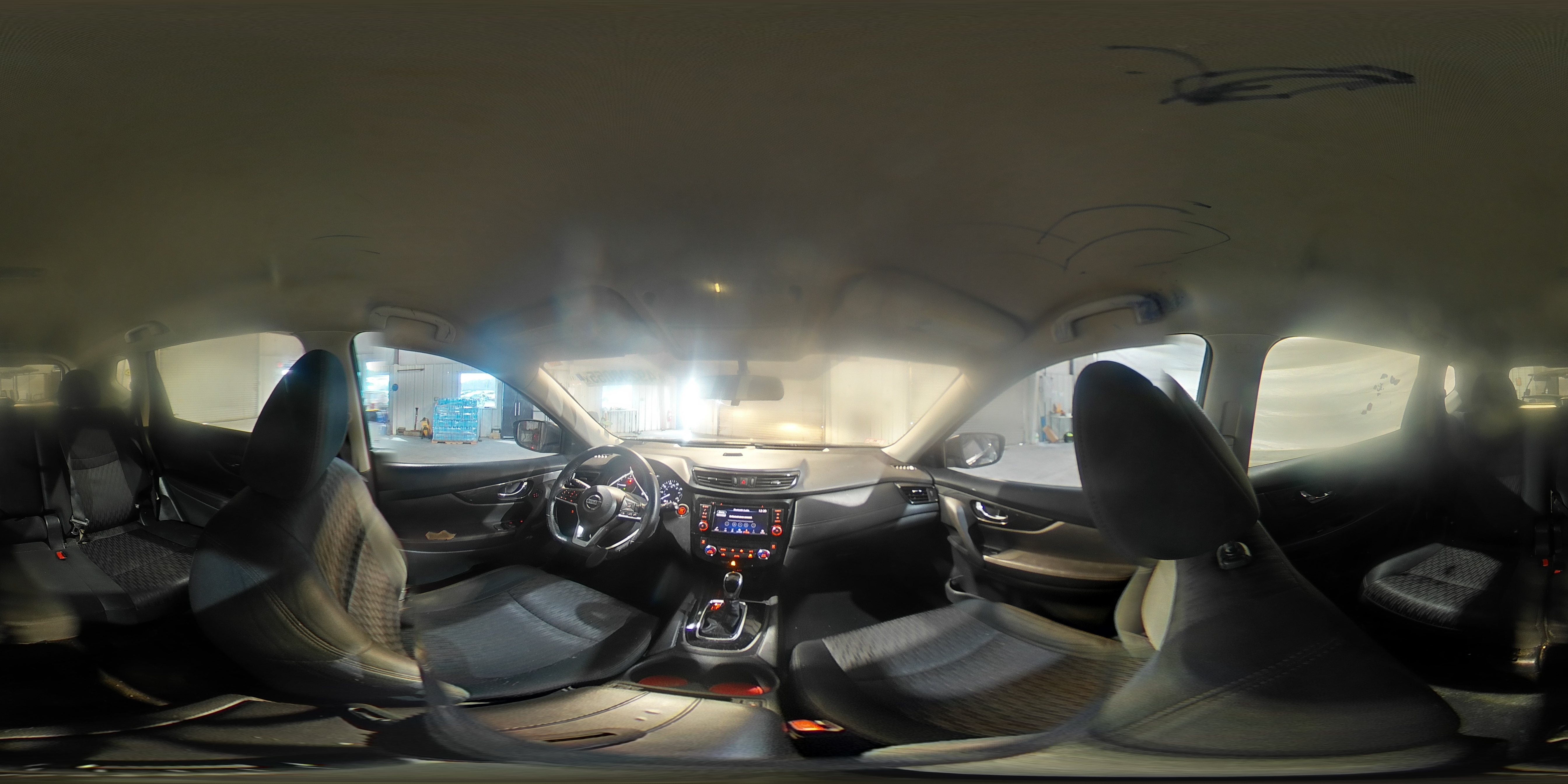 2018 Nissan Rogue - Image 14