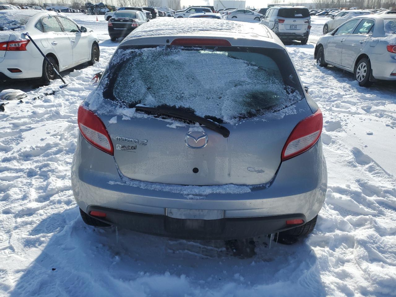2012 Mazda 2 - Image 6