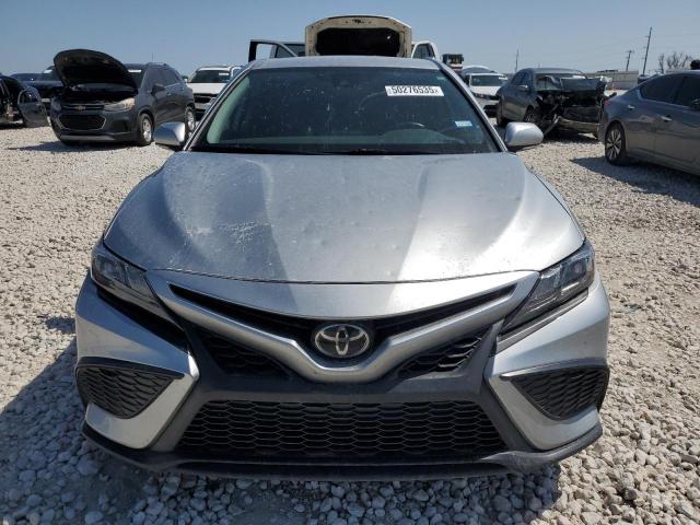  TOYOTA CAMRY 2022 Srebrny