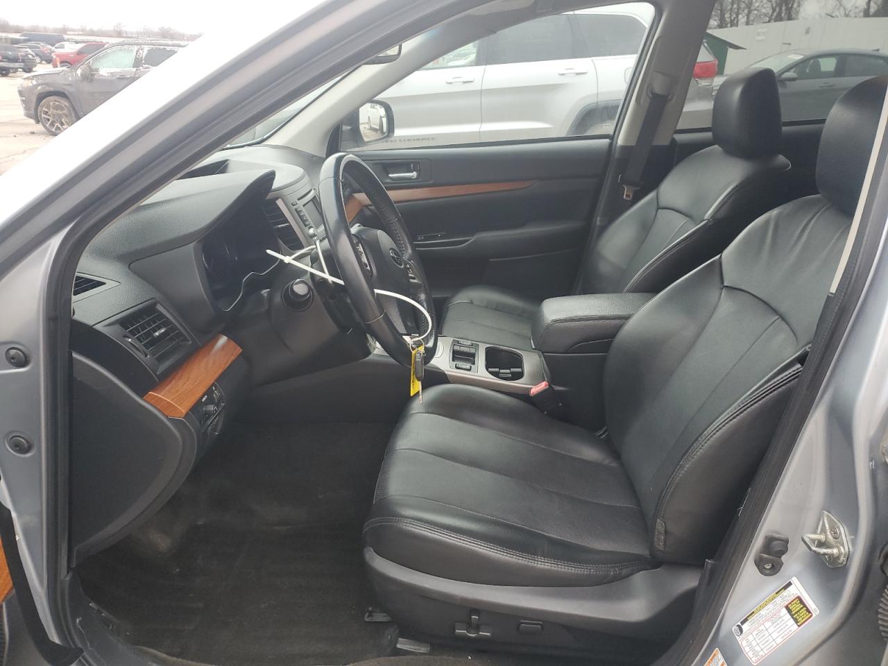 2014 Subaru Outback - Image 7
