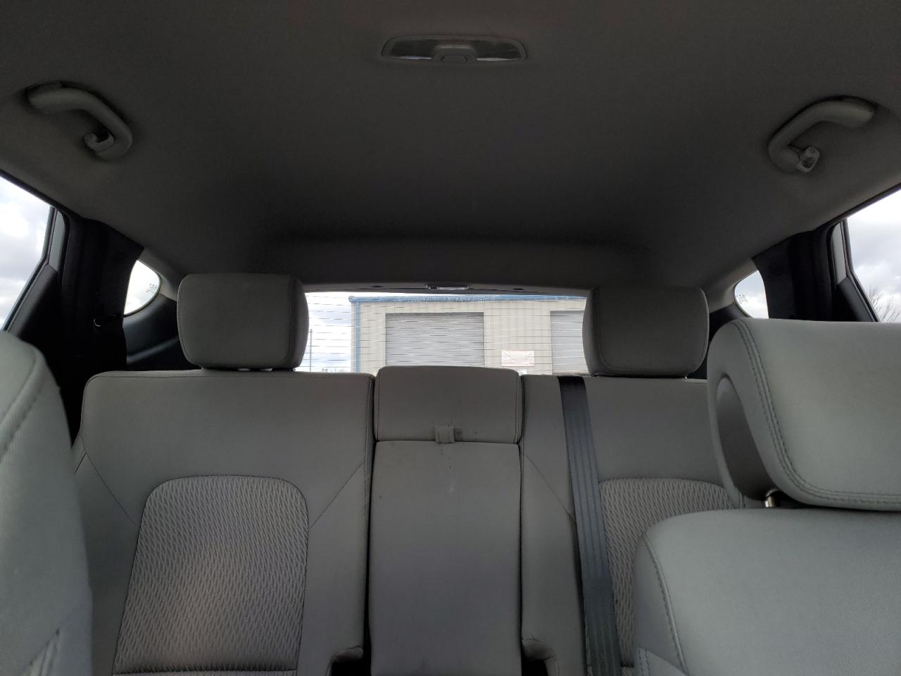 2013 Hyundai Santa Fe - Image 10