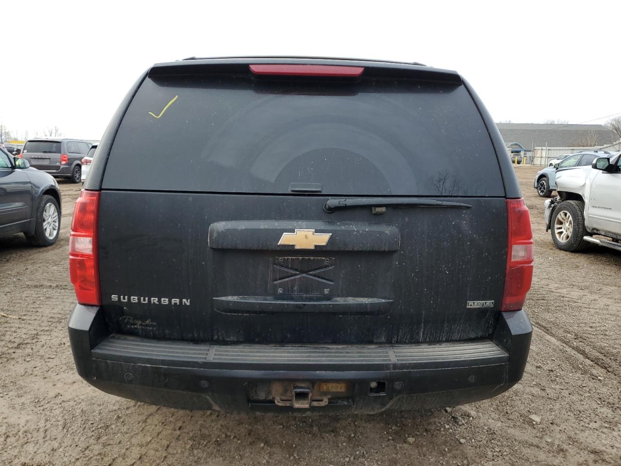 2011 Chevrolet Suburban - Image 6