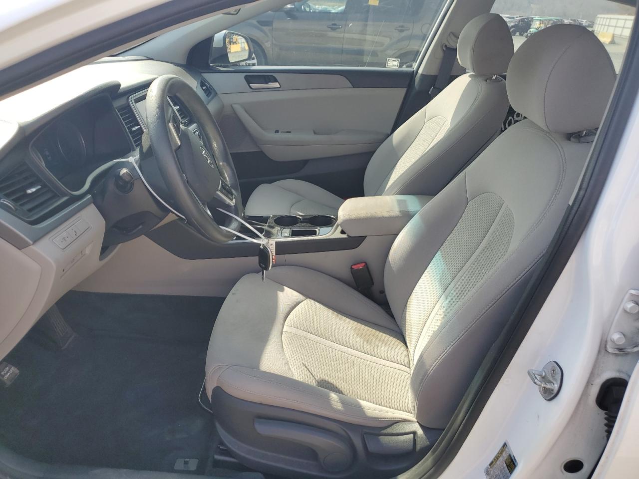 2018 Hyundai Sonata - Image 7