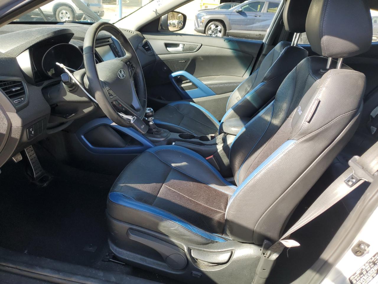 2014 Hyundai Veloster - Image 7