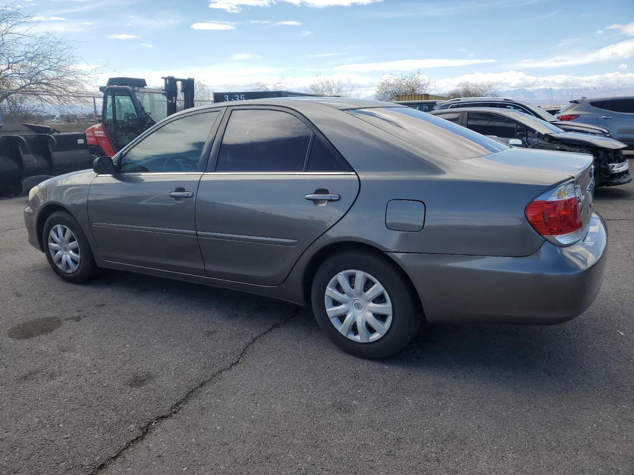2005 Toyota Camry - Image 2
