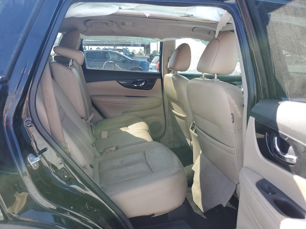 5N1AT2MT3HC811843 NISSAN ROGUE 2017