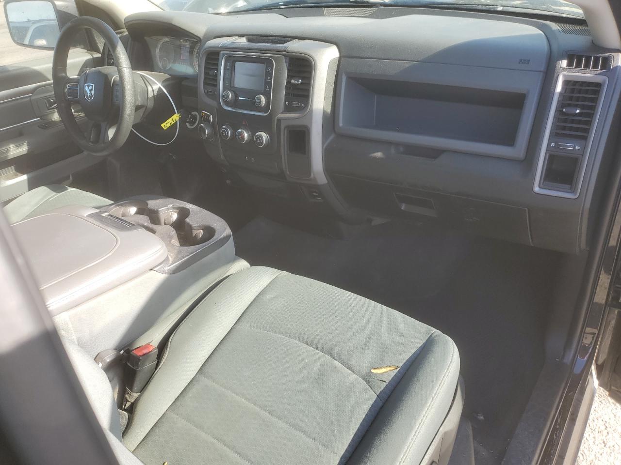 2016 RAM 1500 - Image 8