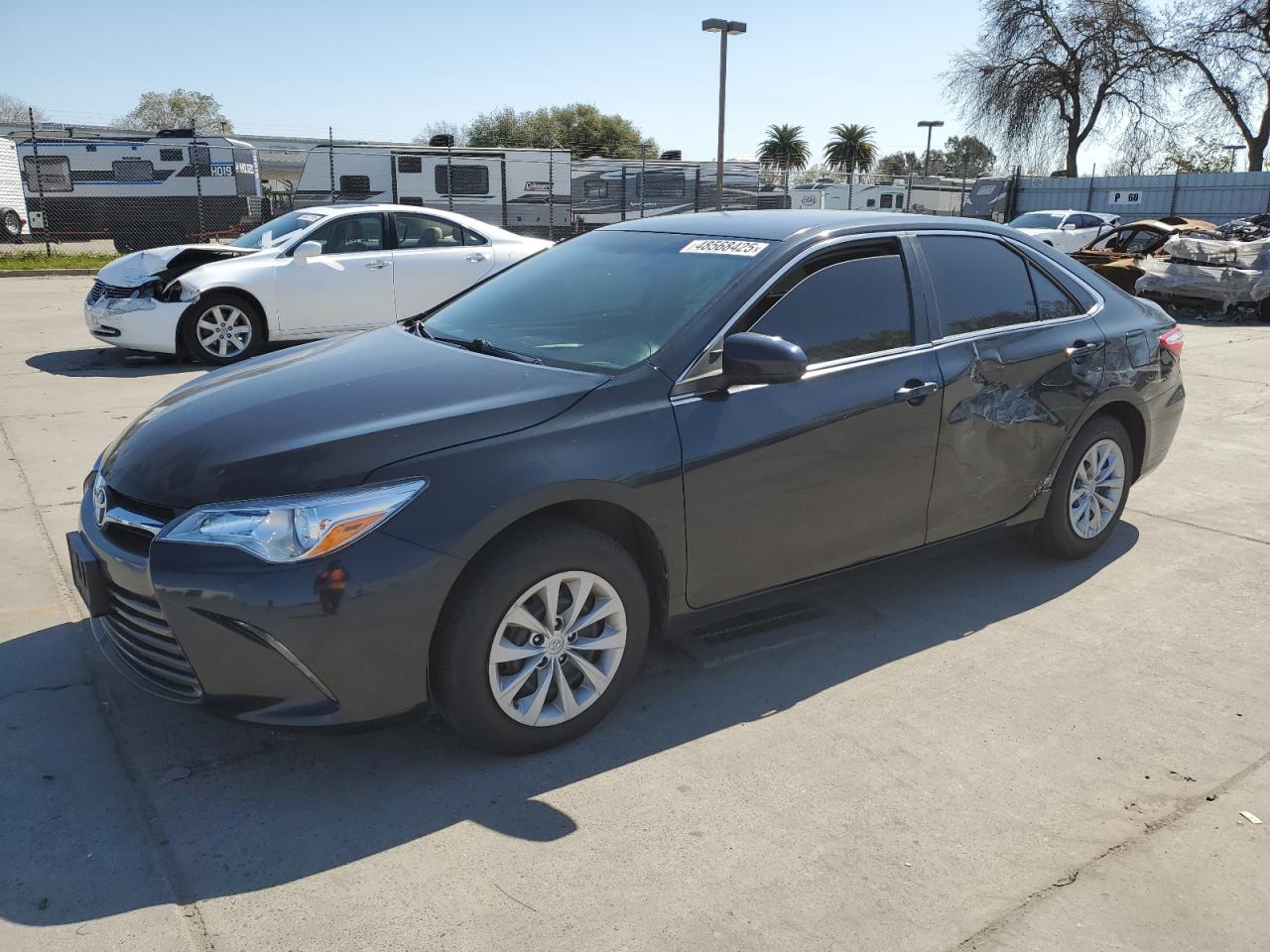 2015 Toyota Camry Le للبيع في Sacramento، CA - Side