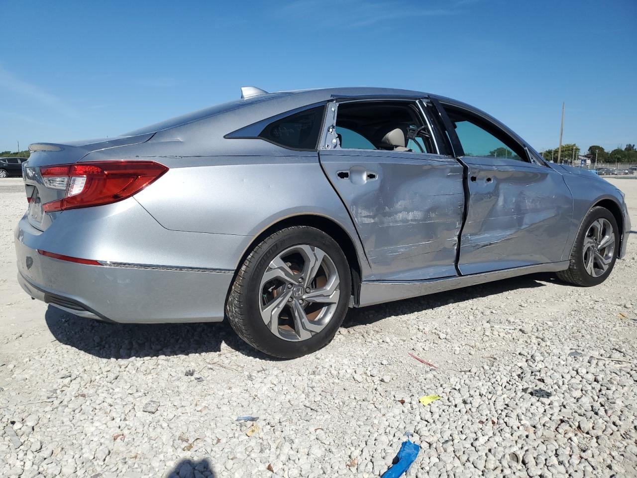 1HGCV1F52JA155976 HONDA ACCORD 2018