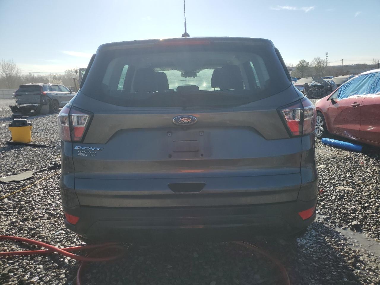 1FMCU0F74HUB95395 FORD ESCAPE 2017