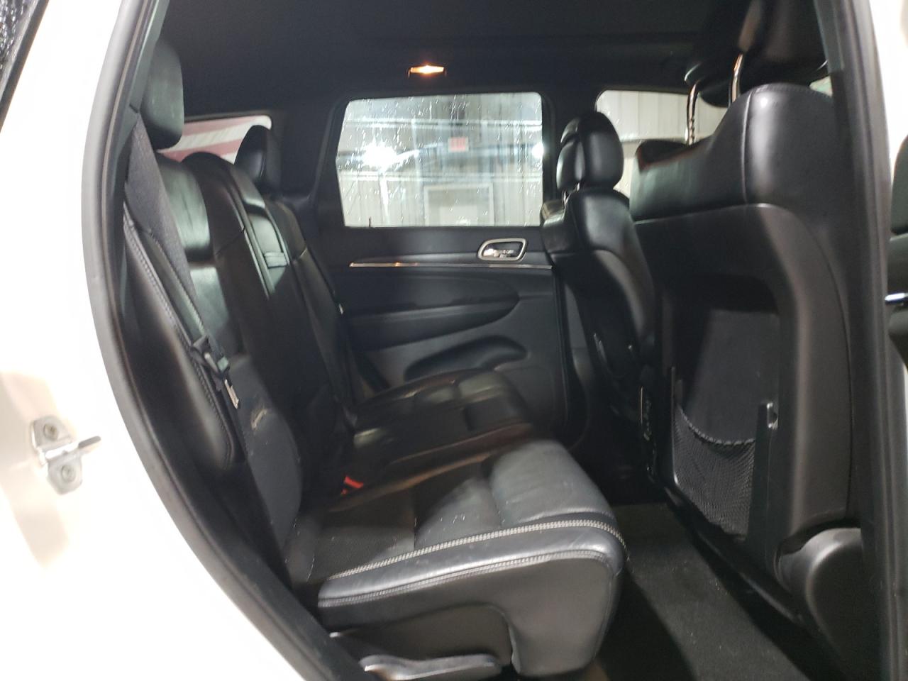 2015 Jeep Grand Cherokee - Image 12