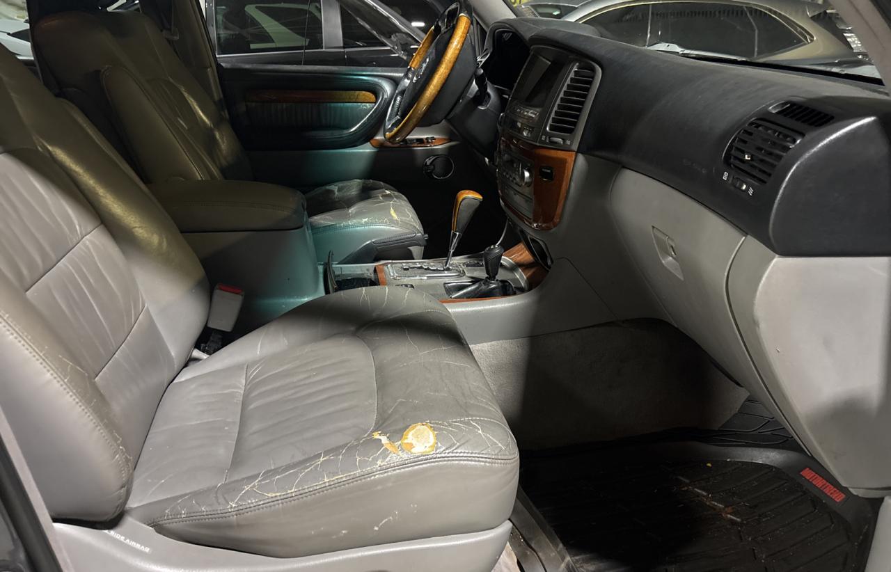 2005 Lexus LX - Image 5