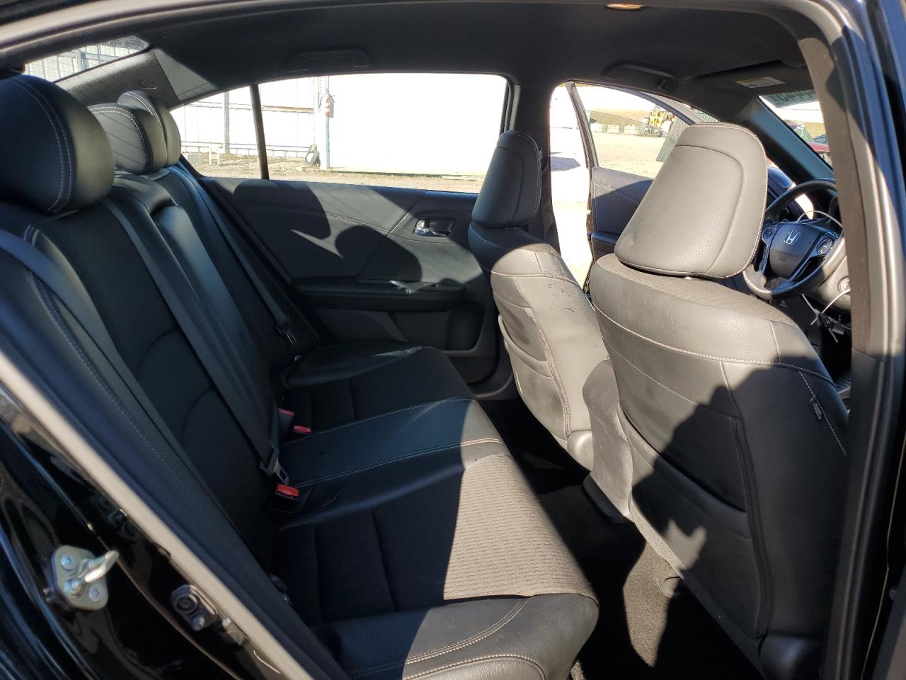 2017 Honda Accord - Image 11