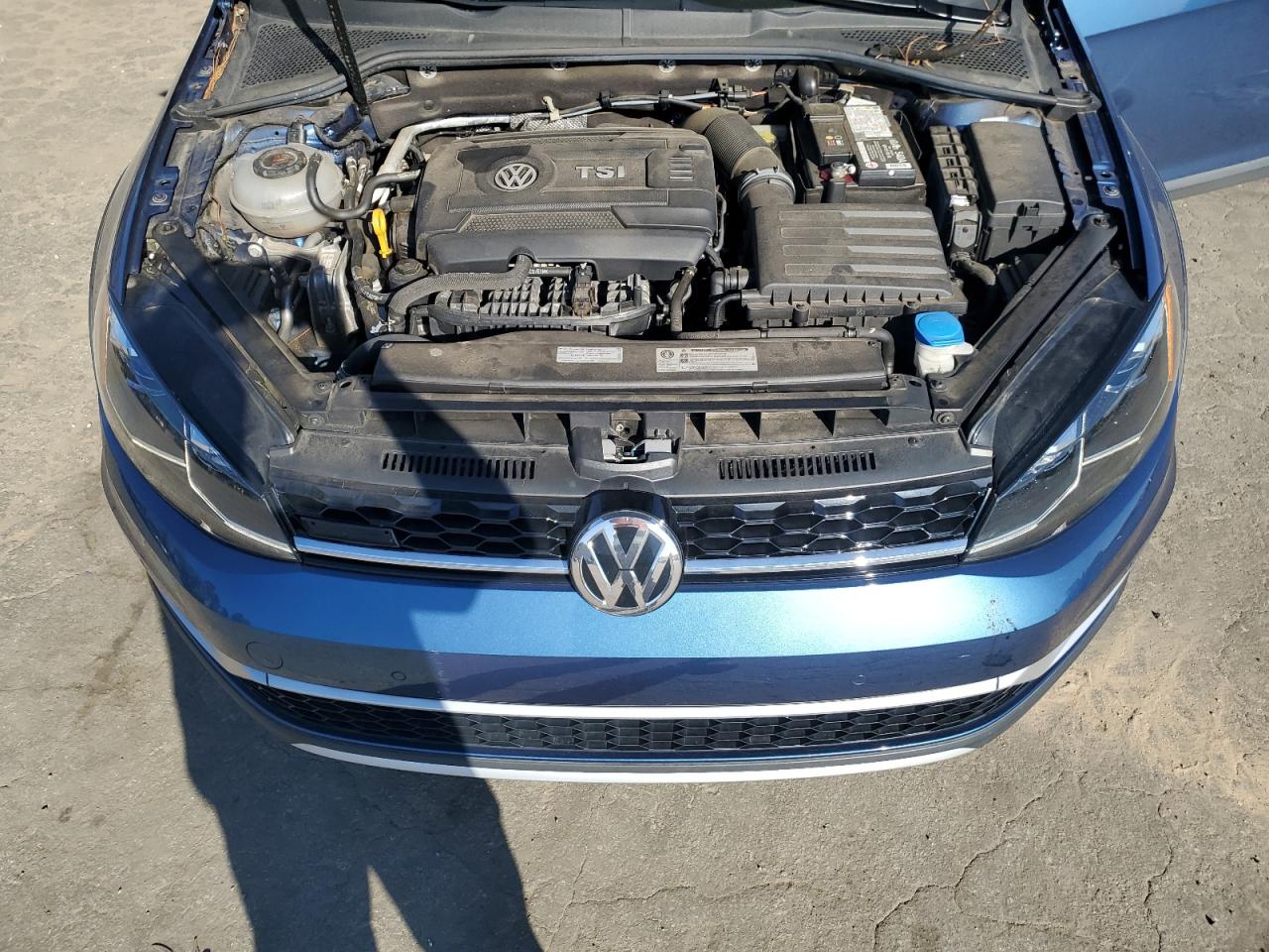 2019 Volkswagen Golf - Image 11