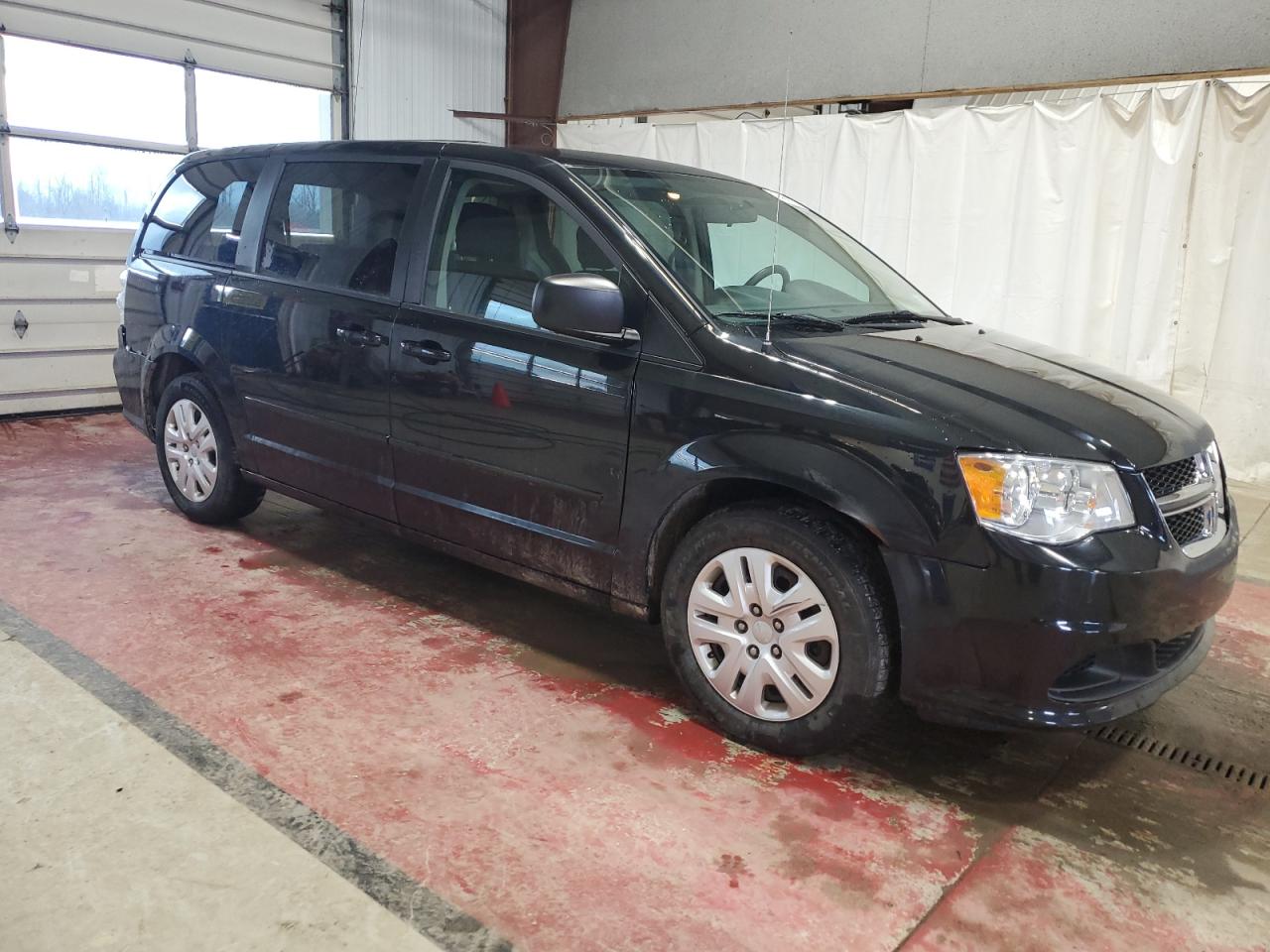 2017 Dodge Caravan - Image 4