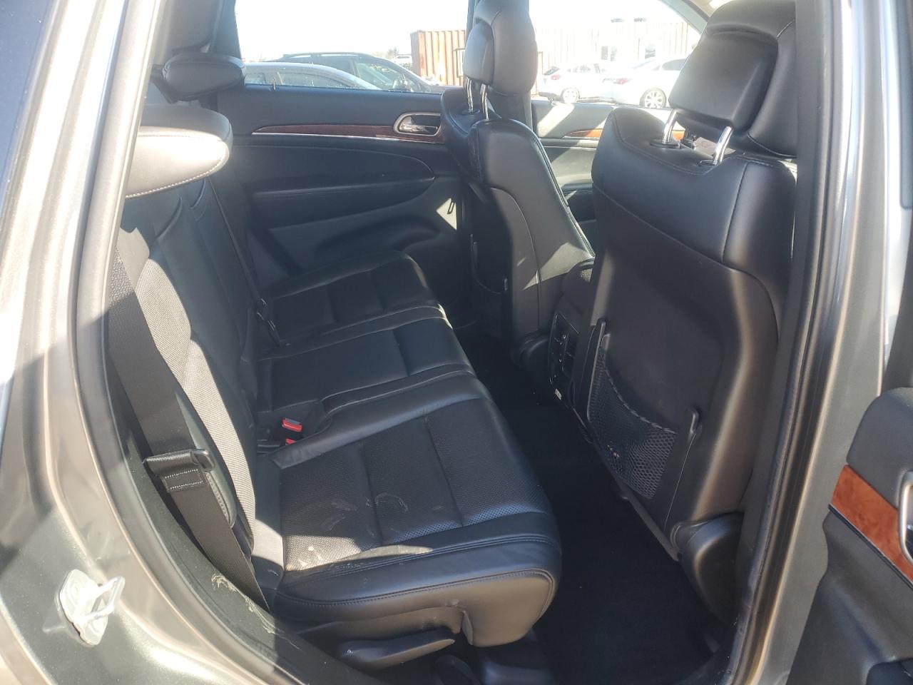 2012 Jeep Grand Cherokee - Image 11