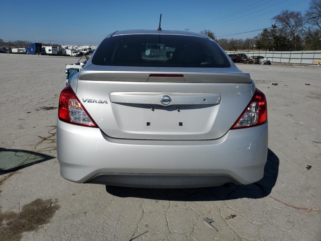 3N1CN7AP5JL817197 NISSAN VERSA 2018