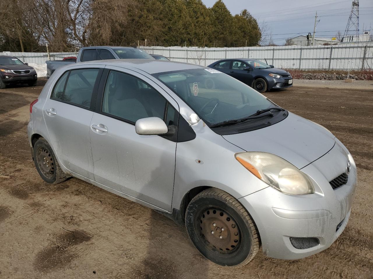 2010 Toyota Yaris - Image 4