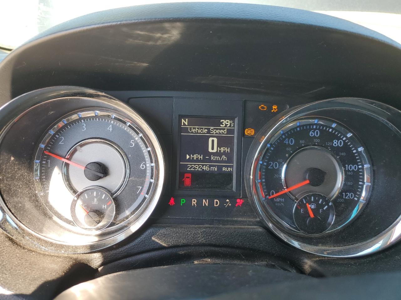 2013 Chrysler Town & Country - Image 9