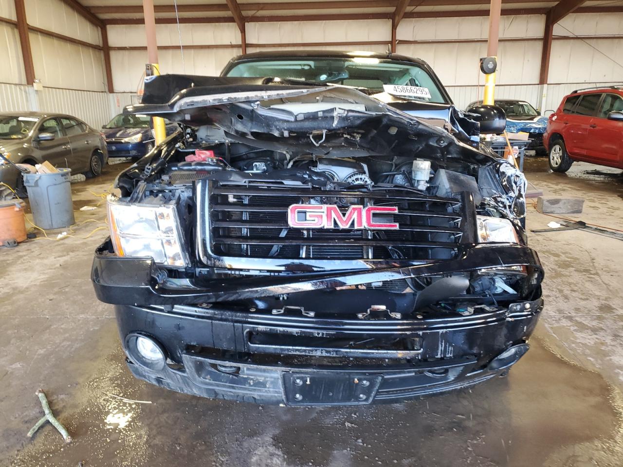 2012 GMC Sierra - Image 5