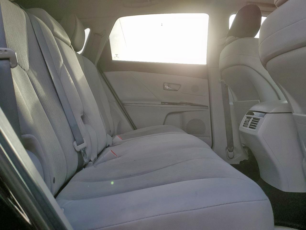 2011 Toyota Venza - Image 10