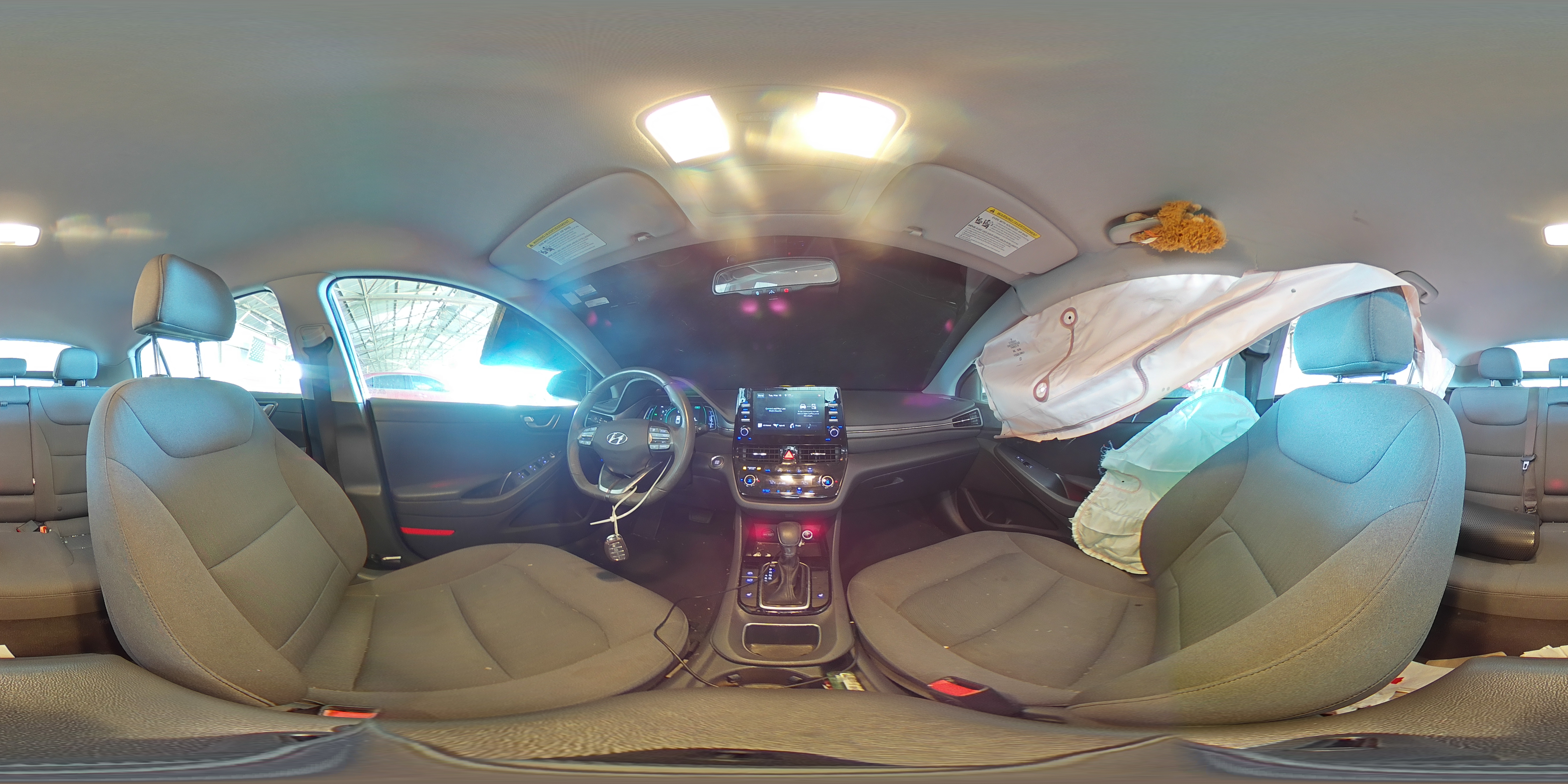 2022 Hyundai IONIQ - Image 13