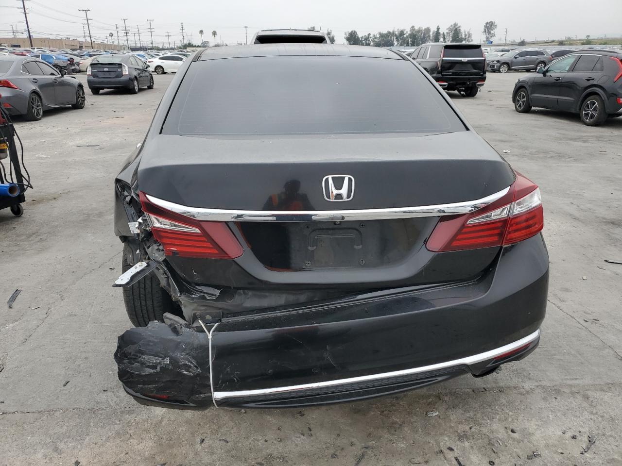1HGCR2F37GA212870 HONDA ACCORD 2016