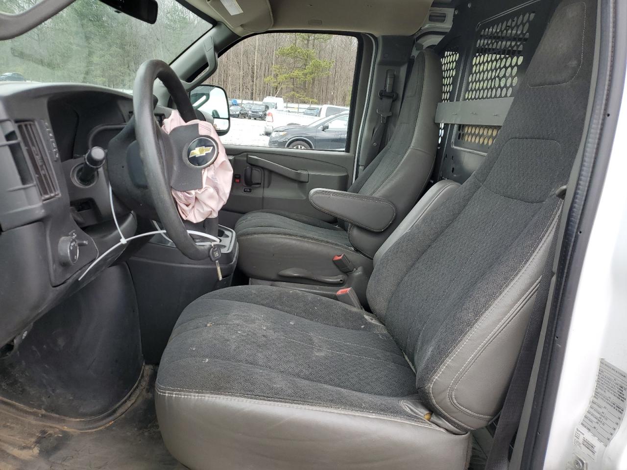 2020 Chevrolet Express G2500 VIN: 1GCWGAFG9L1164460 Lot: 47929895