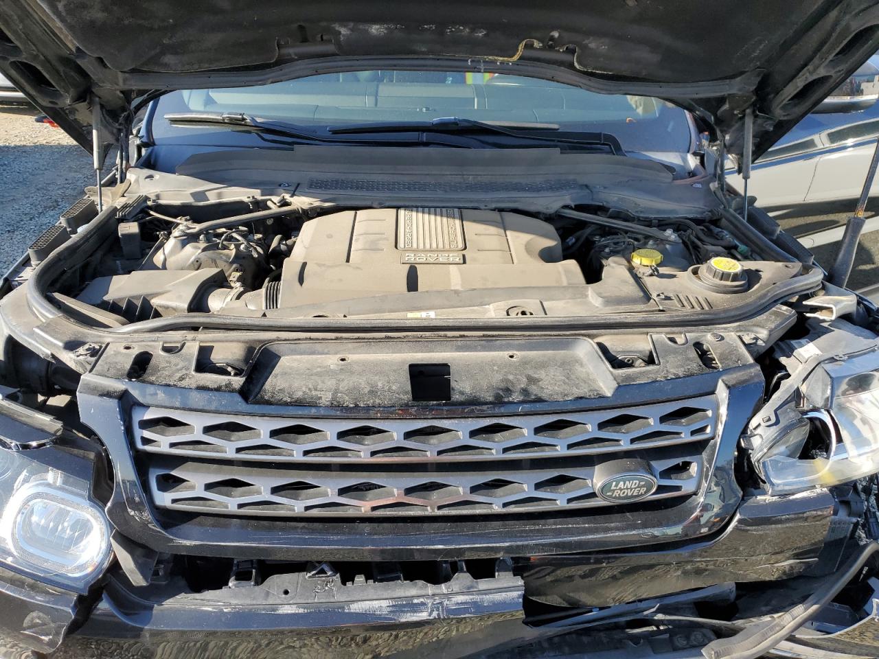 2014 Land Rover Range Rover - Image 12
