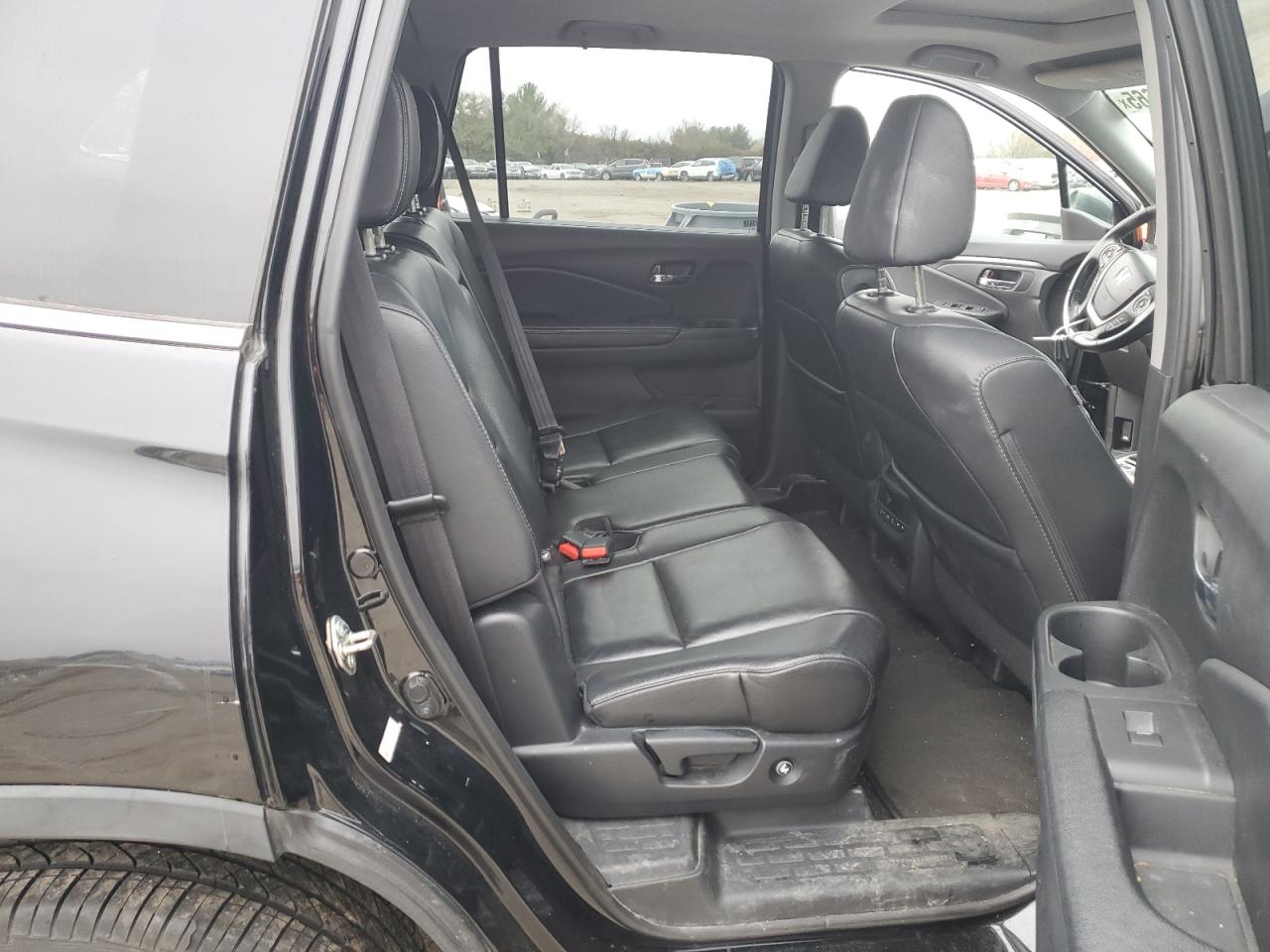 2016 Honda Pilot - Image 11