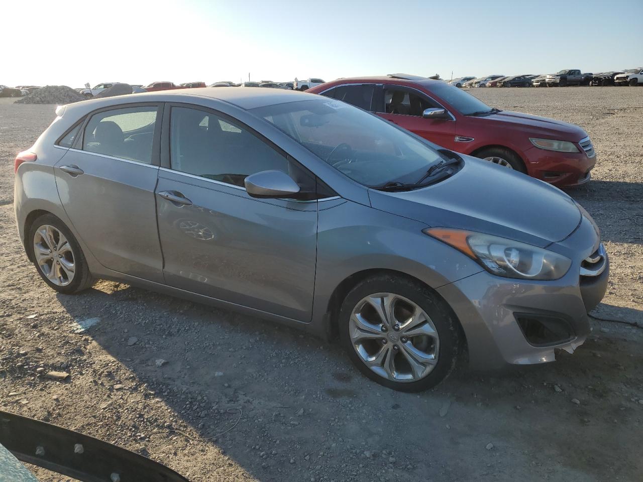 2013 Hyundai Elantra - Image 4