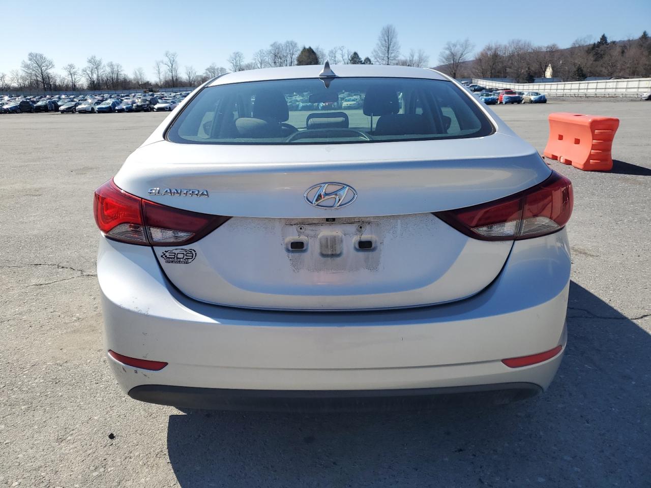 2014 Hyundai Elantra - Image 6