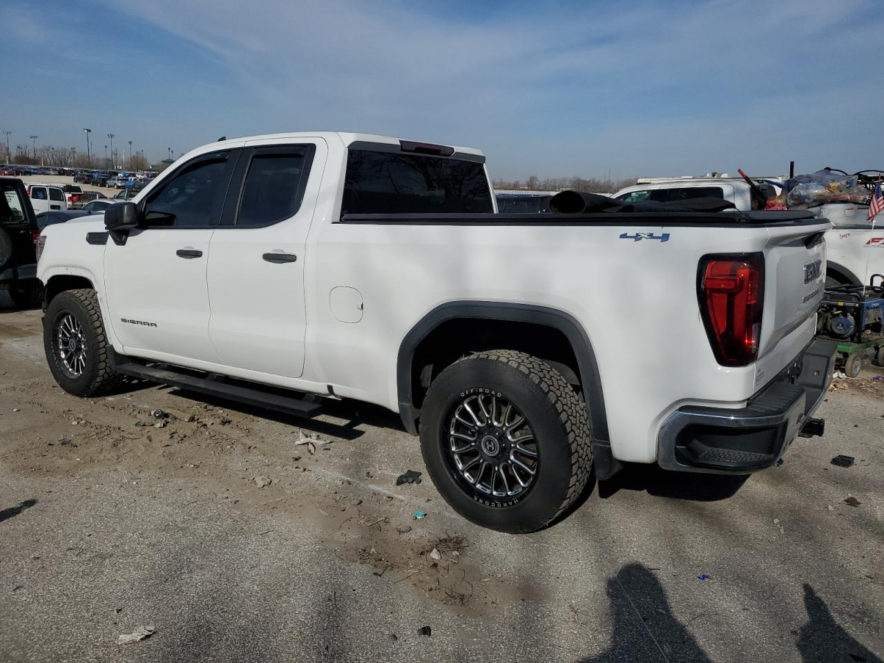 2021 GMC Sierra - Image 2