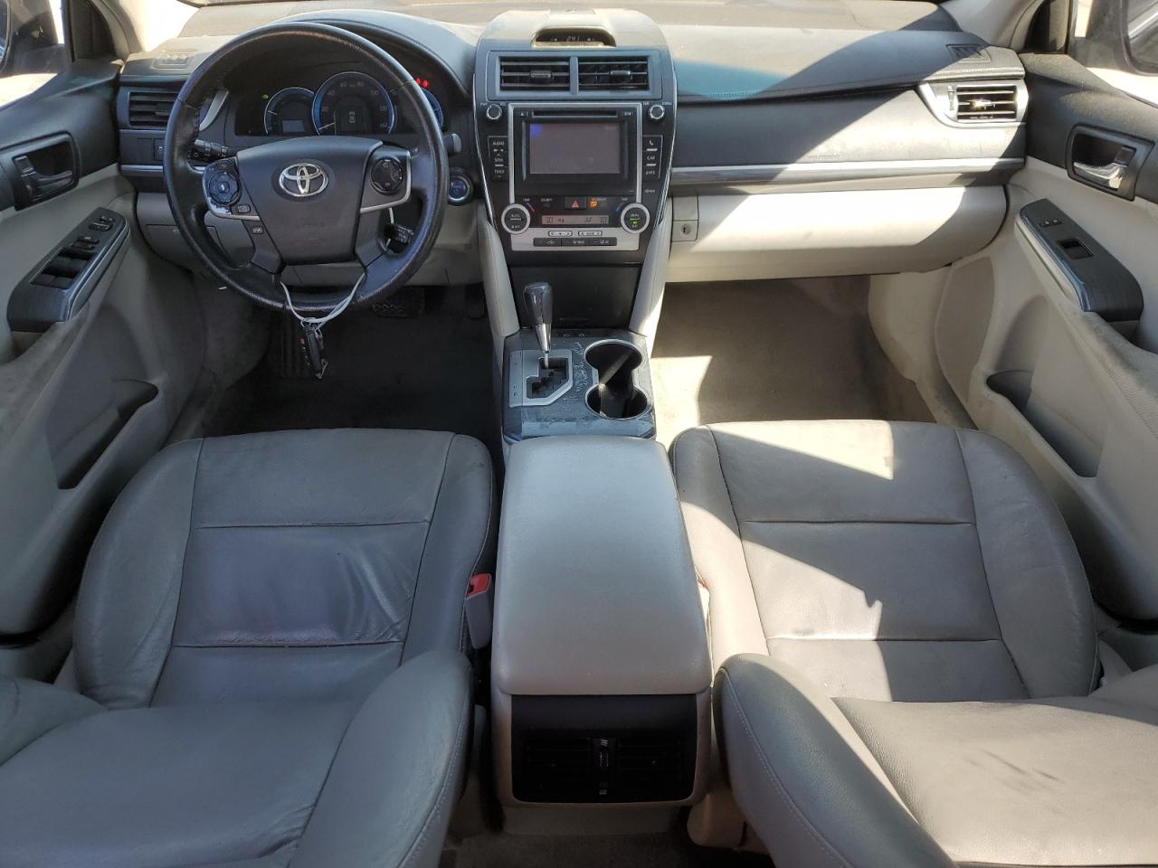 2012 Toyota Camry - Image 8