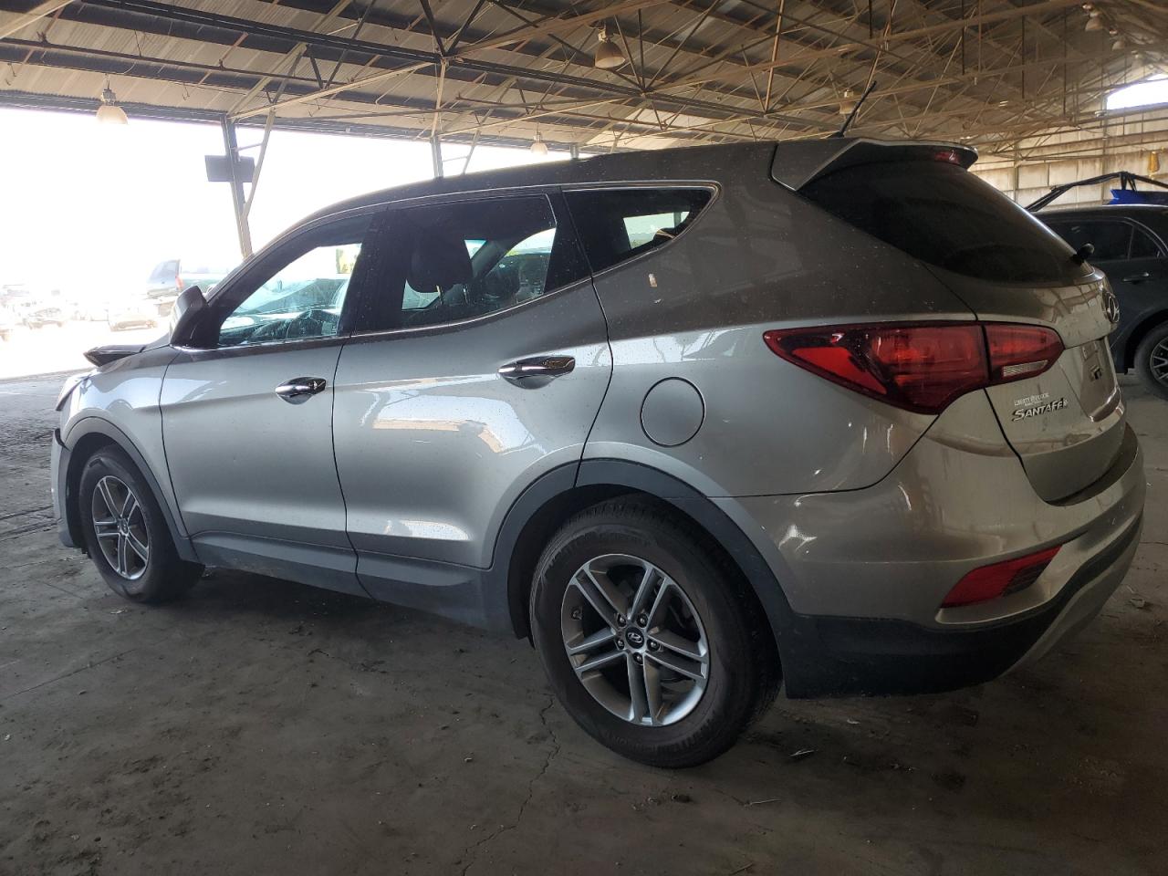 2018 Hyundai Santa Fe - Image 2