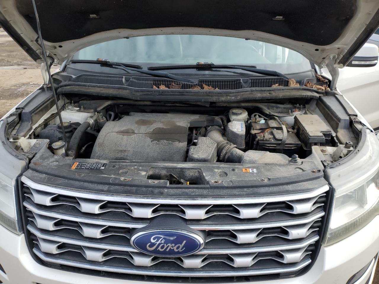 2016 Ford Explorer - Image 12